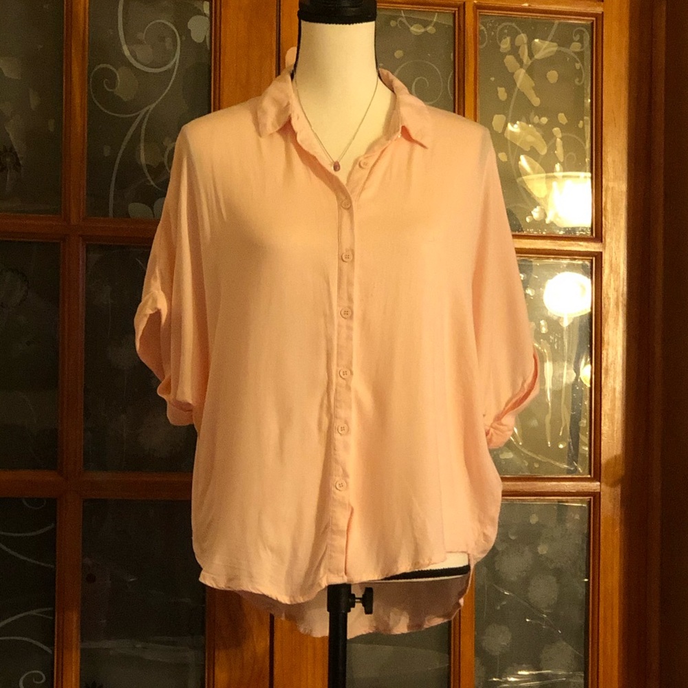 🤗 3 for$25 Light pink button down blouse
